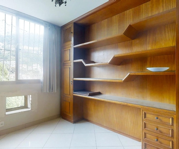 Apartamento à venda em Laranjeiras com 80 m²,  3 quartos 