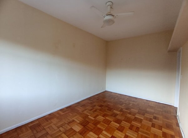 Apartamento para alugar com 3 quartos com dependência completa no Jardim Botânico 