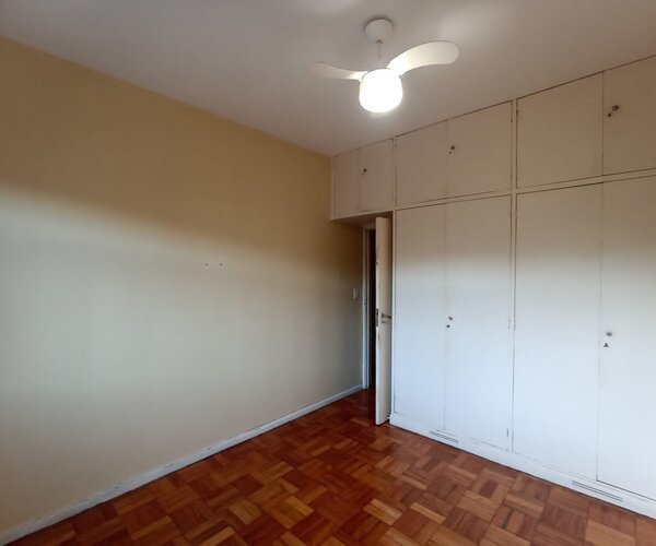 Apartamento para alugar com 3 quartos com dependência completa no Jardim Botânico 