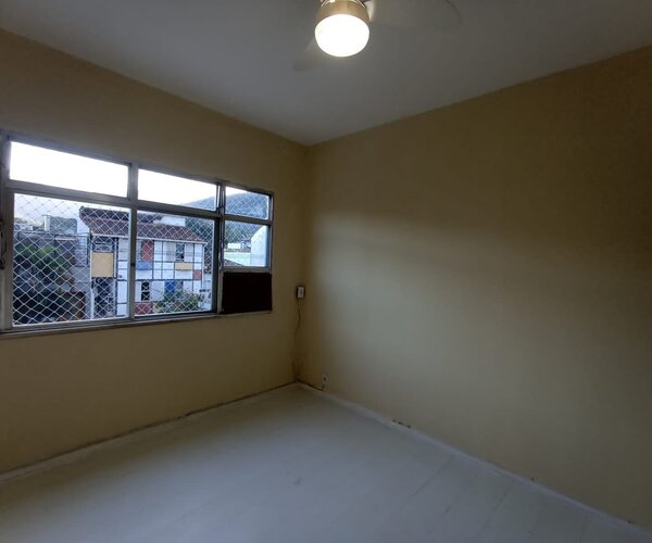 Apartamento para alugar com 3 quartos com dependência completa no Jardim Botânico 