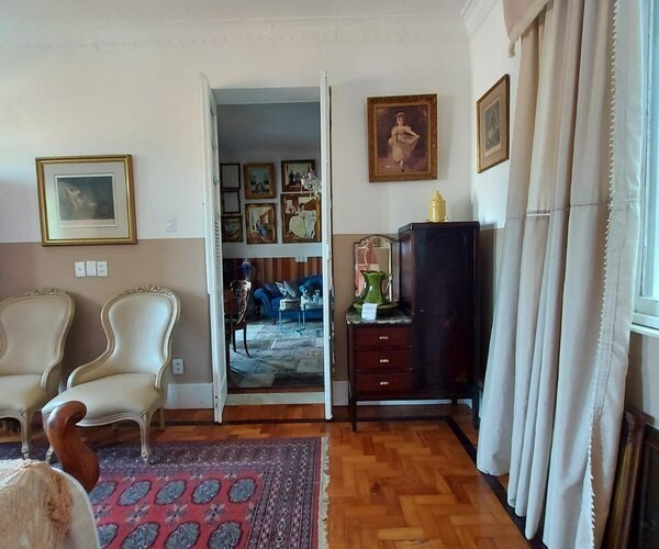 Casa à venda com 1040 m² - 7 quartos