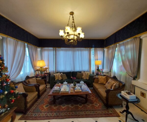 Casa à venda com 1040 m² - 7 quartos