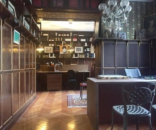 Casa à venda com 1040 m² - 7 quartos