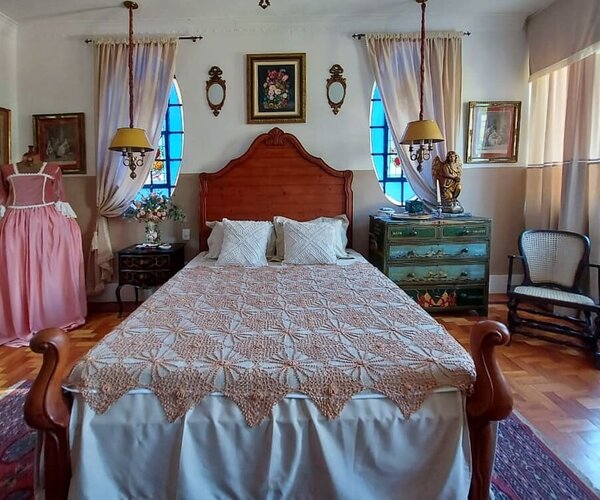 Casa à venda com 1040 m² - 7 quartos