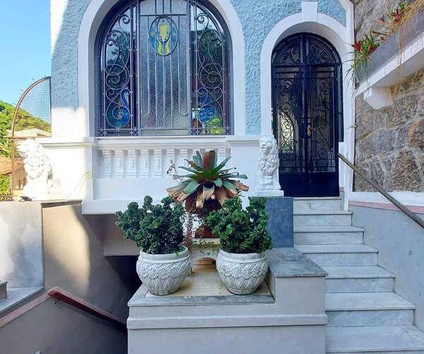 Casa à venda com 1040 m² - 7 quartos