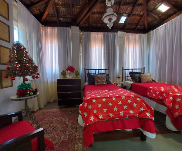 Casa à venda com 1040 m² - 7 quartos