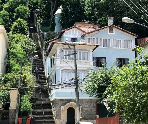 Casa à venda com 1040 m² - 7 quartos